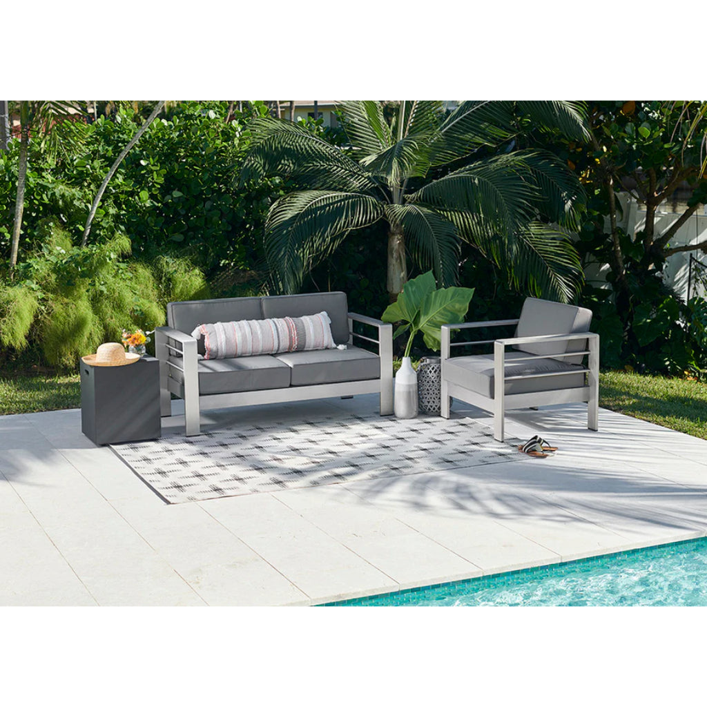 Momeni Riviera RV-08 Ivory Rectangle Indoor / Outdoor Power Loomed Area Rug - Stylish &amp; Versatile Washable Living Room, Porch &amp; Patio Rug