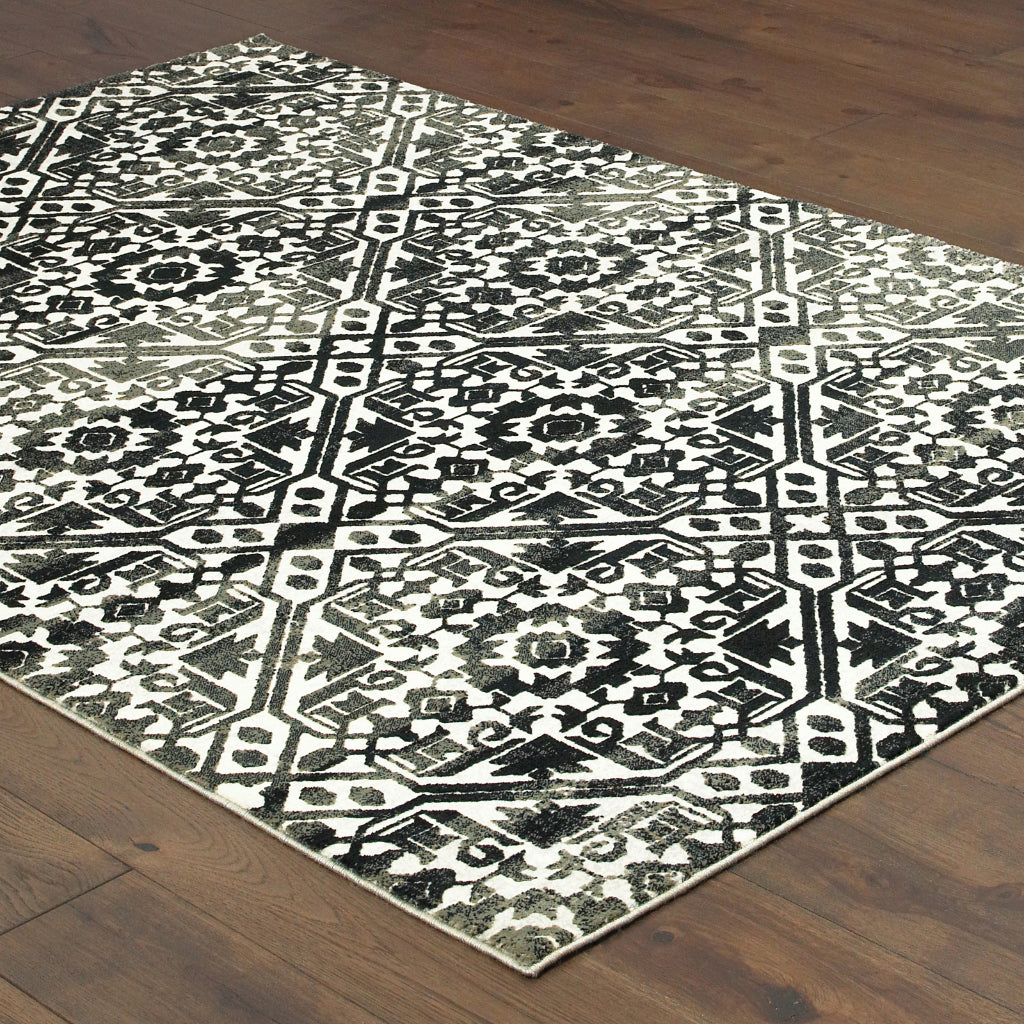 Oriental Weavers Bowen 5506E Navy Rectangle Indoor Area Rug - Stain Resistant Machine Woven Rug-