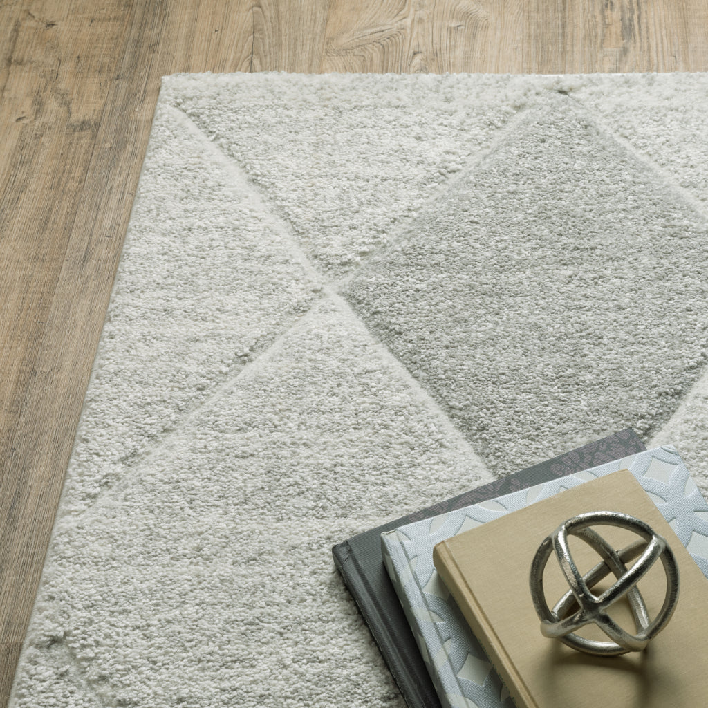 Oriental Weavers Cambria 005W2 Gray Rectangle Indoor Area Rug - Contemporary Stain Resistant Machine Made Rug-