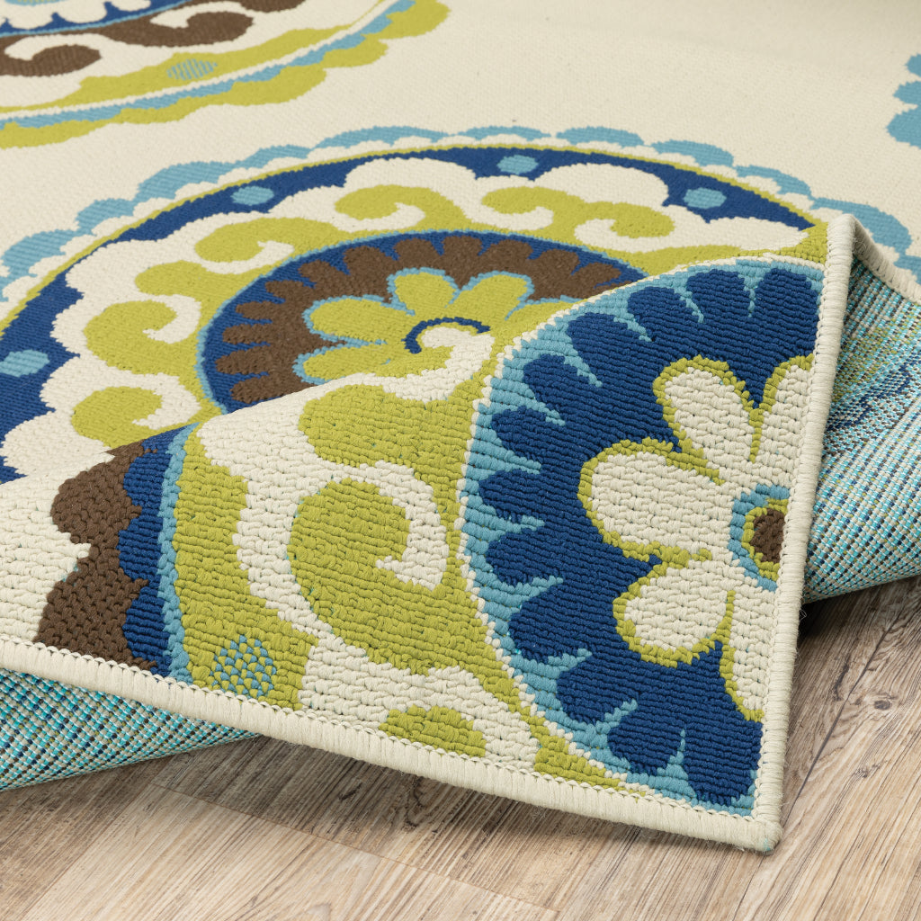 Oriental Weavers Caspian 859J6 Ivory/Green Rectangle Indoor / Outdoor Area Rug - Durable Stain Resistant Machine Made Patio Rug with Medallion Pattern-