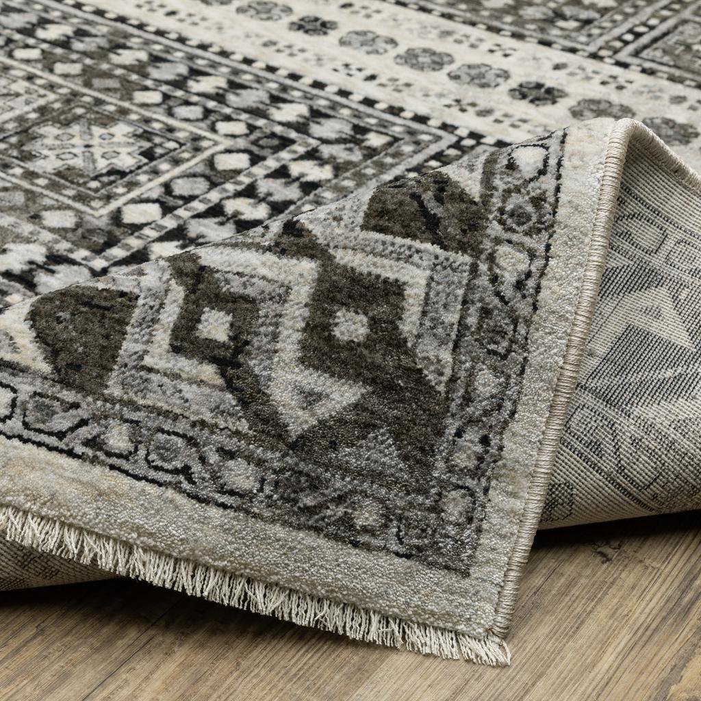 Oriental Weavers Chamberlain CH01G Ivory Rectangle Indoor Area Rug Oriental Pattern-