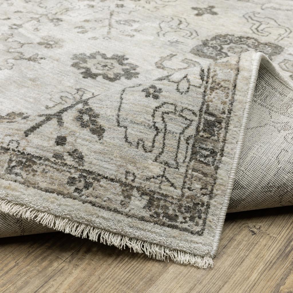 Oriental Weavers Chamberlain CH06B Ivory Rectangle Indoor Runner Oriental Pattern-