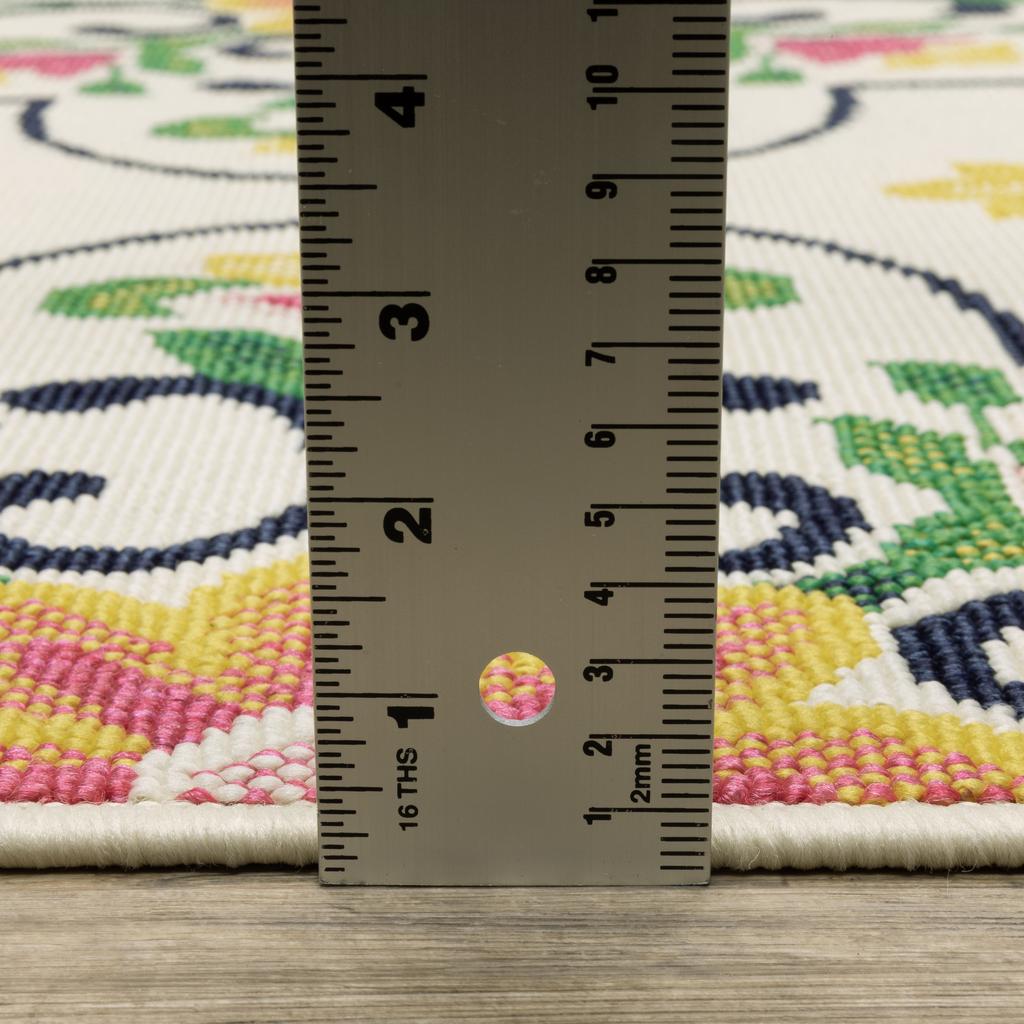 Oriental Weavers Havana HAV04 Ivory Rectangle Indoor/Outdoor Runner Quatrefoil Pattern-