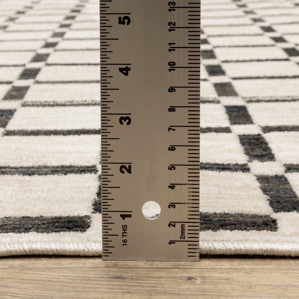 Oriental Weavers Hunter HNT08 Beige Rectangle Indoor Runner Geometric Pattern-