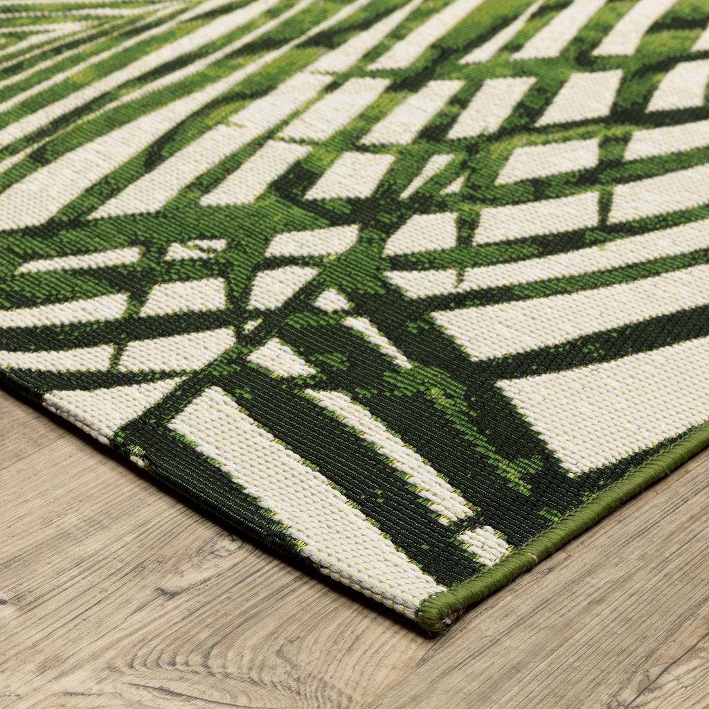 Oriental Weavers Naples 1572X Green Rectangle Indoor/Outdoor Area Rug Botantical Pattern-