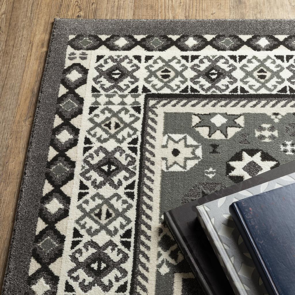 Oriental Weavers Raylan RAY02 Grey Rectangle Indoor Area Rug Medallion Pattern-
