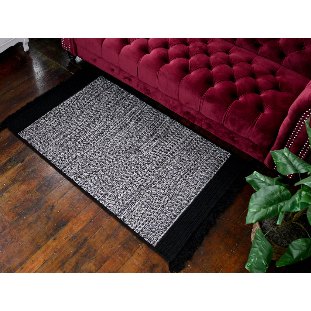 Colonial Mills Santa Cruz Black Rectangle Indoor Area Rug - Cozy and Elegant Reversible Rug Made of Wool