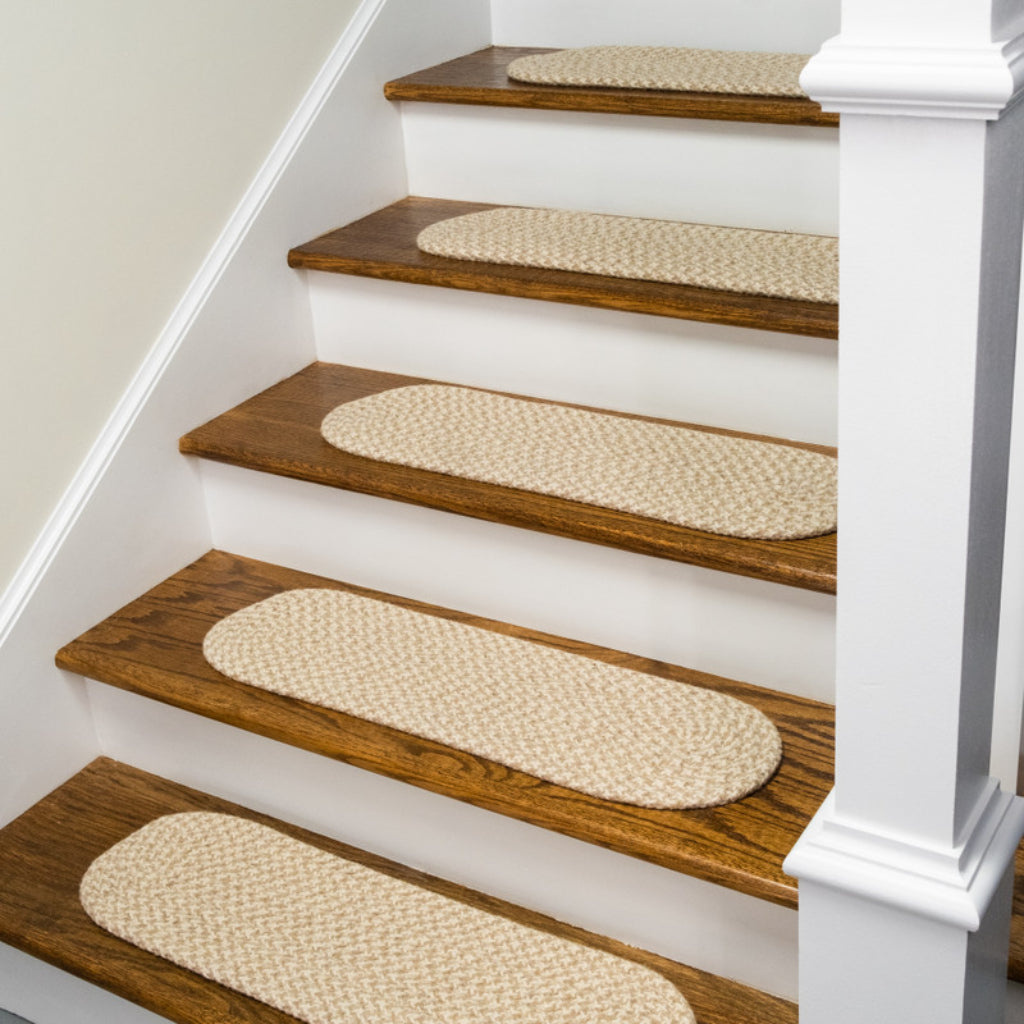 Colonial Mills Woven Natural Houndstooth Beige Oval Indoor Stair Tread - Trendy Reversible Stair Tread Made of All-Natural Wool