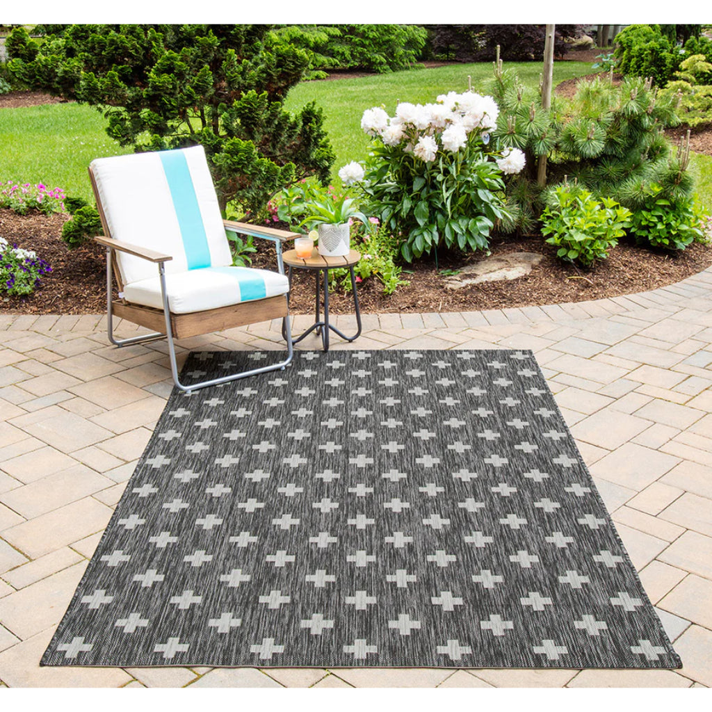 Momeni Villa VI-01 Umbria Charcoal Rectangle Indoor / Outdoor Area Rug - Elegant All-Weather Patio & Living Room Rug with Cross Pattern Design-