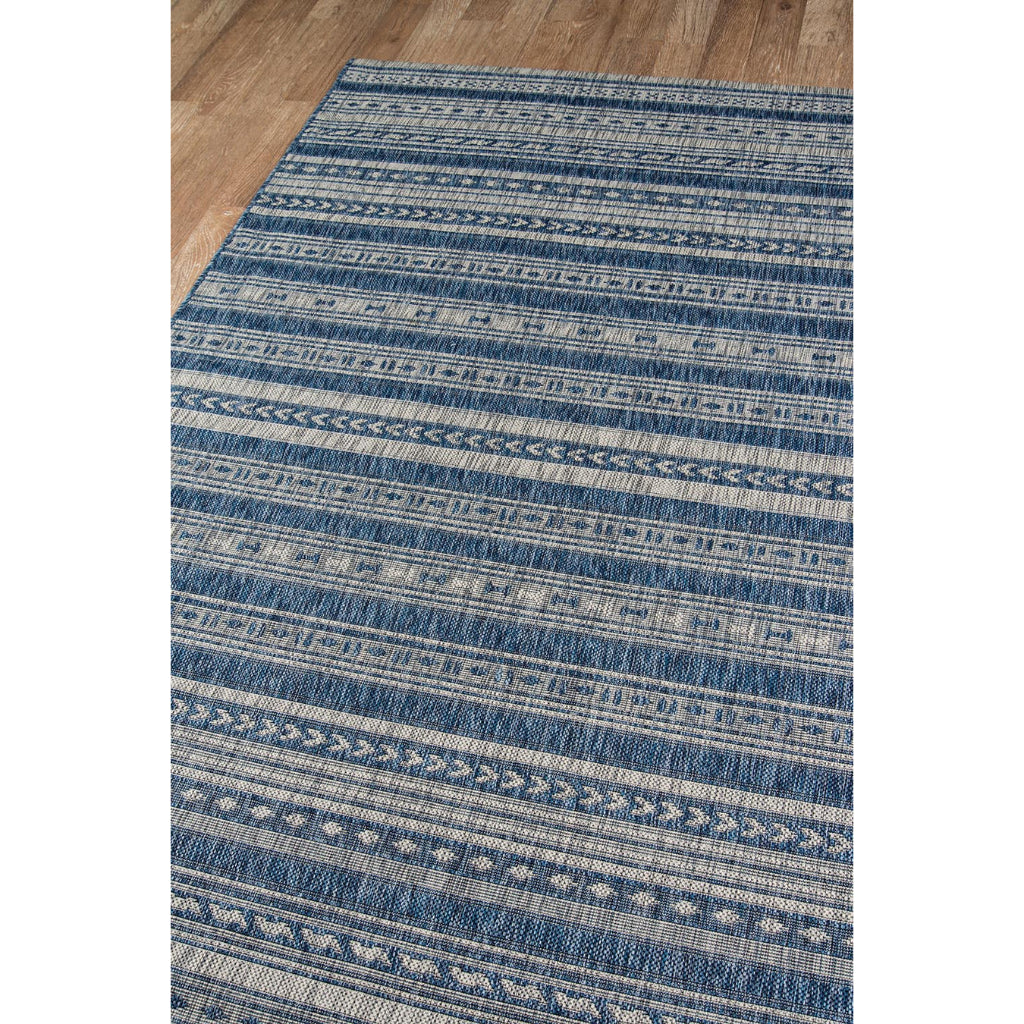 Momeni Villa VI-04 Tuscany Blue Rectangle Indoor / Outdoor Runner - Stylish All-Weather Hallway &amp; Patio Runner with Tribal Design