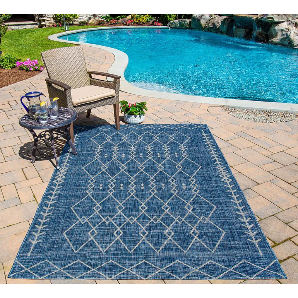 Momeni Villa VI-08 Monaco Blue Rectangle Indoor / Outdoor Area Rug - Exquisite All-Weather Patio &amp; Living Room Rug with Tribal Design