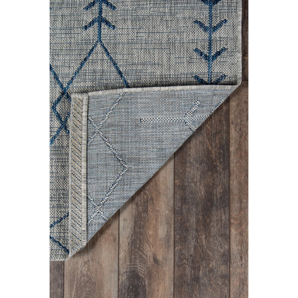 Momeni Villa VI-08 Monaco Grey Rectangle Indoor / Outdoor Area Rug - Trendy All-Weather Patio &amp; Living Room Rug with Tribal Design