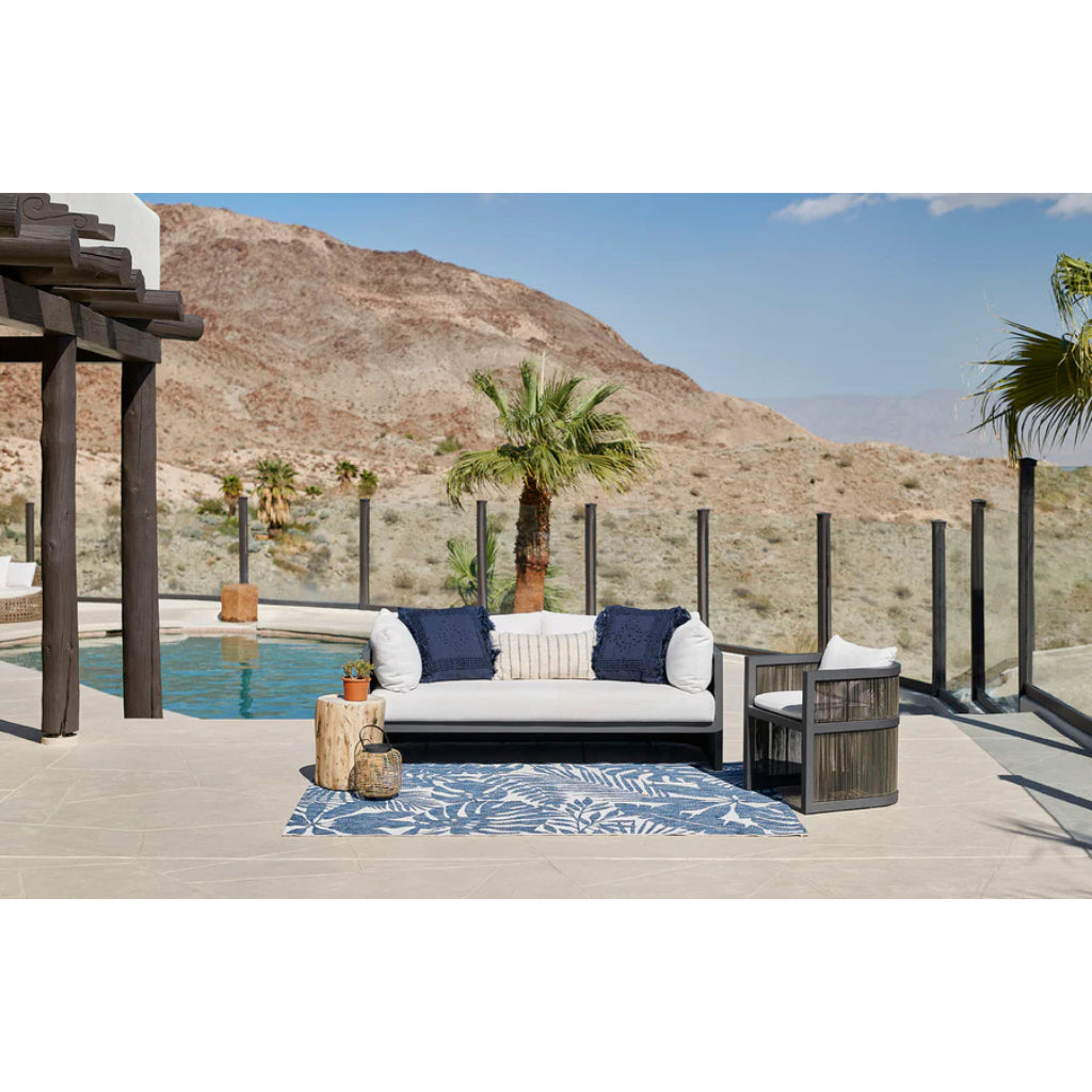 Momeni Villa VI-13 Salerno Blue Rectangle Indoor / Outdoor Area Rug &amp; Runner - Stylish All-Weather Patio &amp; Living Rug with Floral Design