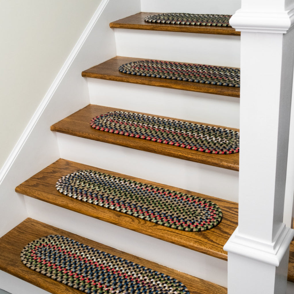 Colonial Mills Wayland Black Indoor Reversible Stair Tread - Stylish &amp; Cozy Handmade Rug Made of Nylon