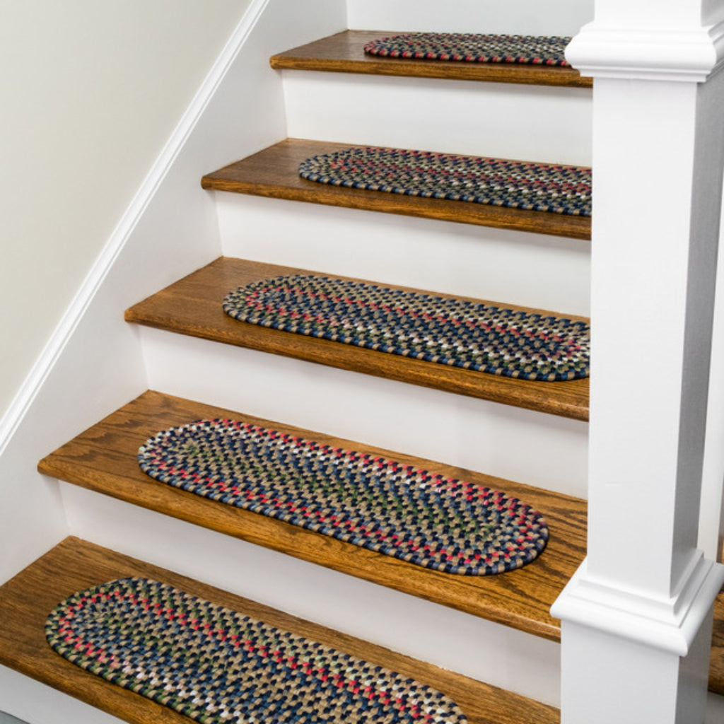 Colonial Mills Wayland Navy Indoor Reversible Stair Tread - Trendy &amp; Comfortable Handmade Rug Made of Nylon