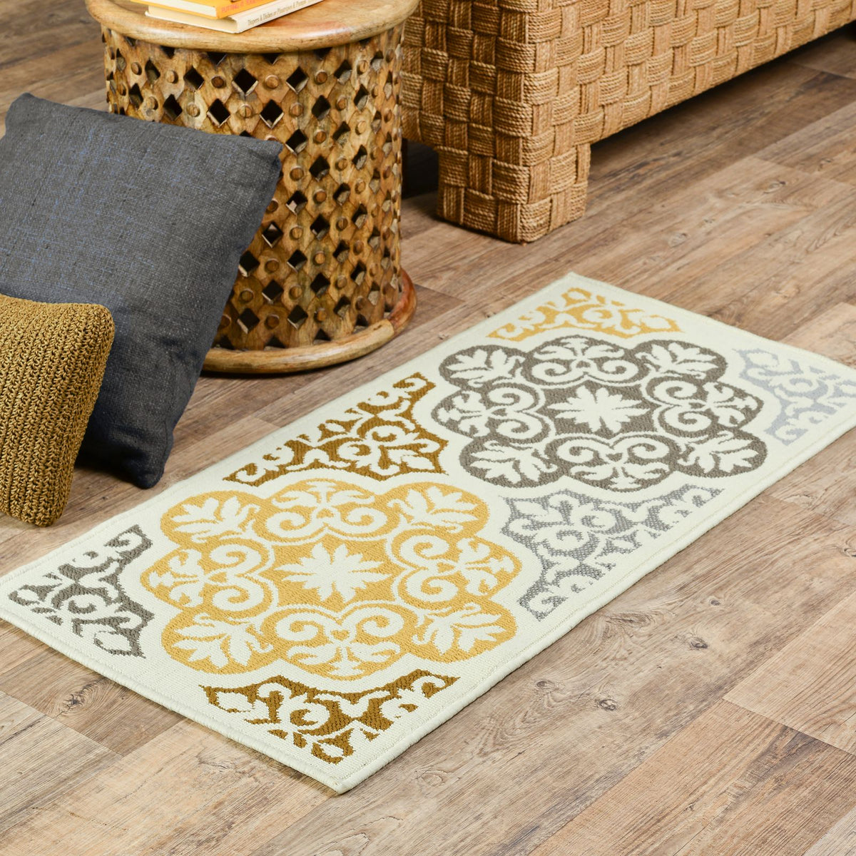 Oriental Weavers Bali 4904W Ivory/Grey Rectangle Indoor / Outdoor Area Rug - Trendy Stain Resistant Machine Made Patio Rug with Floral Pattern