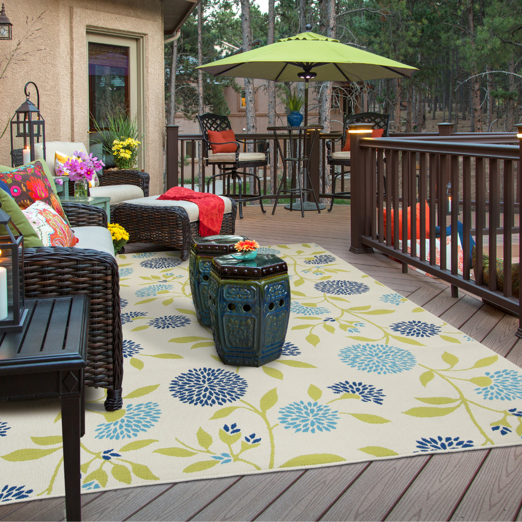 Oriental Weavers Caspian 8327Y Ivory/Green Rectangle Indoor / Outdoor Area Rug - Durable Stain Resistant Machine Made Patio Rug with Floral Pattern