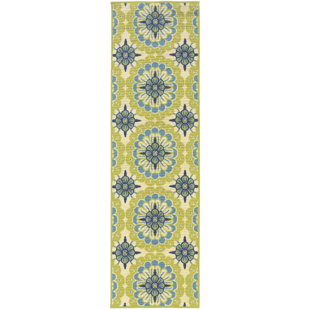 Oriental Weavers Caspian 8328W Green/Ivory Rectangle Indoor / Outdoor Runner - Durable Stain Resistant Machine Made Entryway &amp; Hallway Runner with Floral Pattern