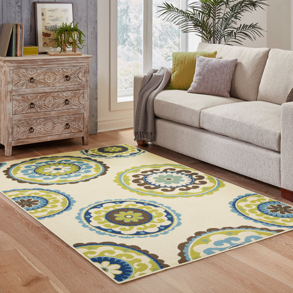 Oriental Weavers Caspian 859J6 Ivory/Green Rectangle Indoor / Outdoor Area Rug - Durable Stain Resistant Machine Made Patio Rug with Medallion Pattern