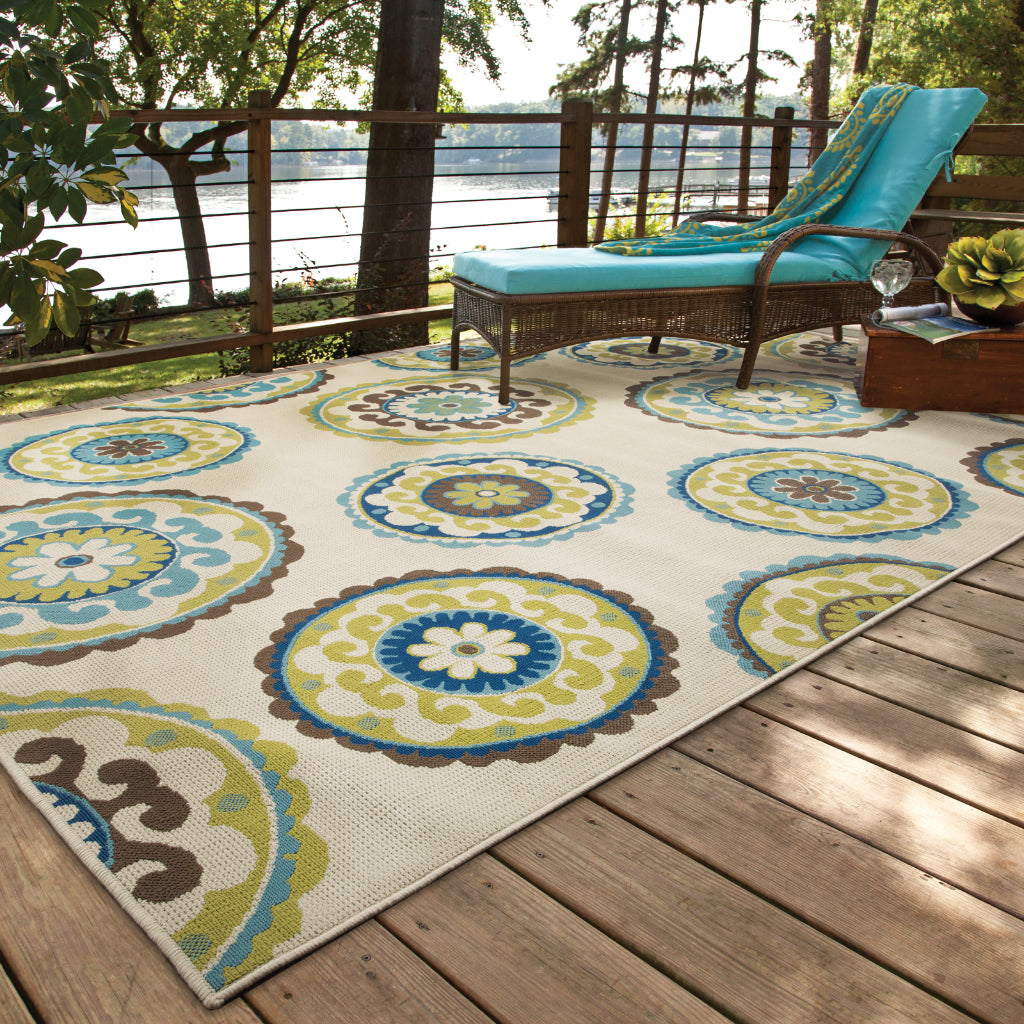 Oriental Weavers Caspian 859J6 Ivory/Green Rectangle Indoor / Outdoor Area Rug - Durable Stain Resistant Machine Made Patio Rug with Medallion Pattern