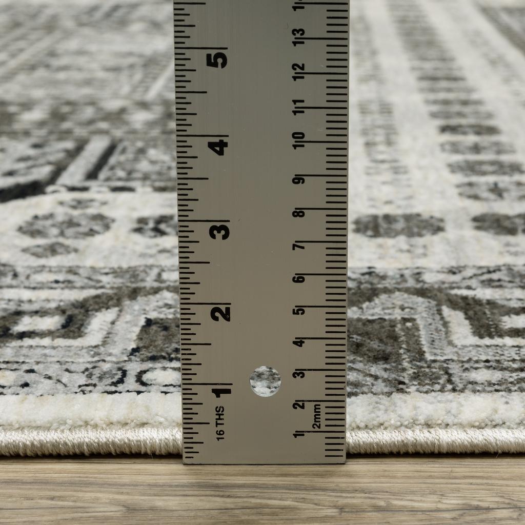 Oriental Weavers Chamberlain CH01G Ivory Rectangle Indoor Runner Oriental Pattern-