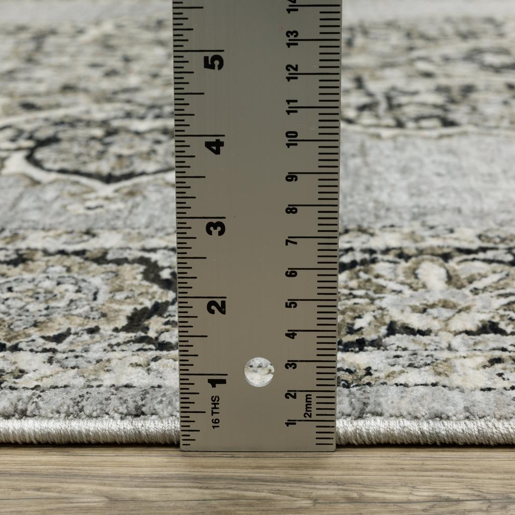 Oriental Weavers Chamberlain CH11L Grey Rectangle Indoor Runner Medallion Pattern-