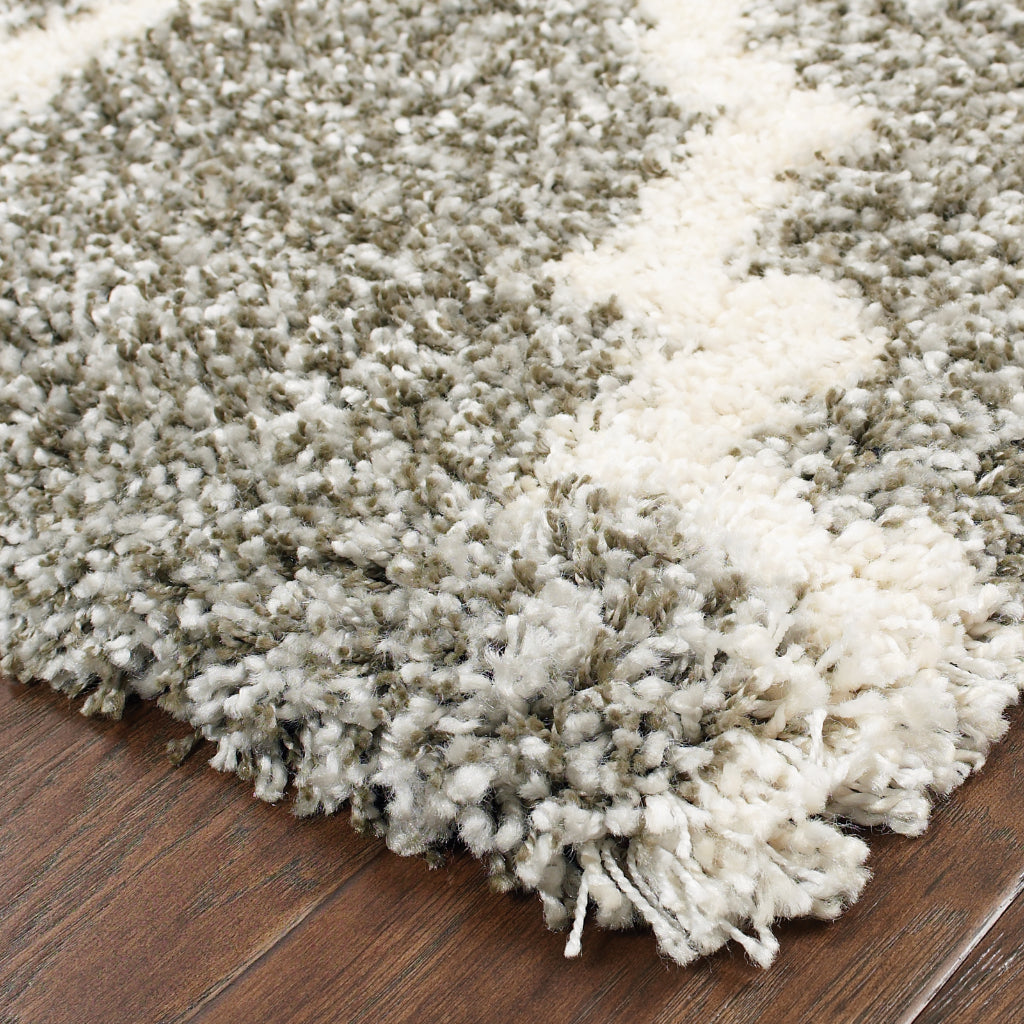 Oriental Weavers Henderson 092E9 Gray Rectangle Indoor Runner - Luxurious Stain Resistant Shag Rug with Geometric Design