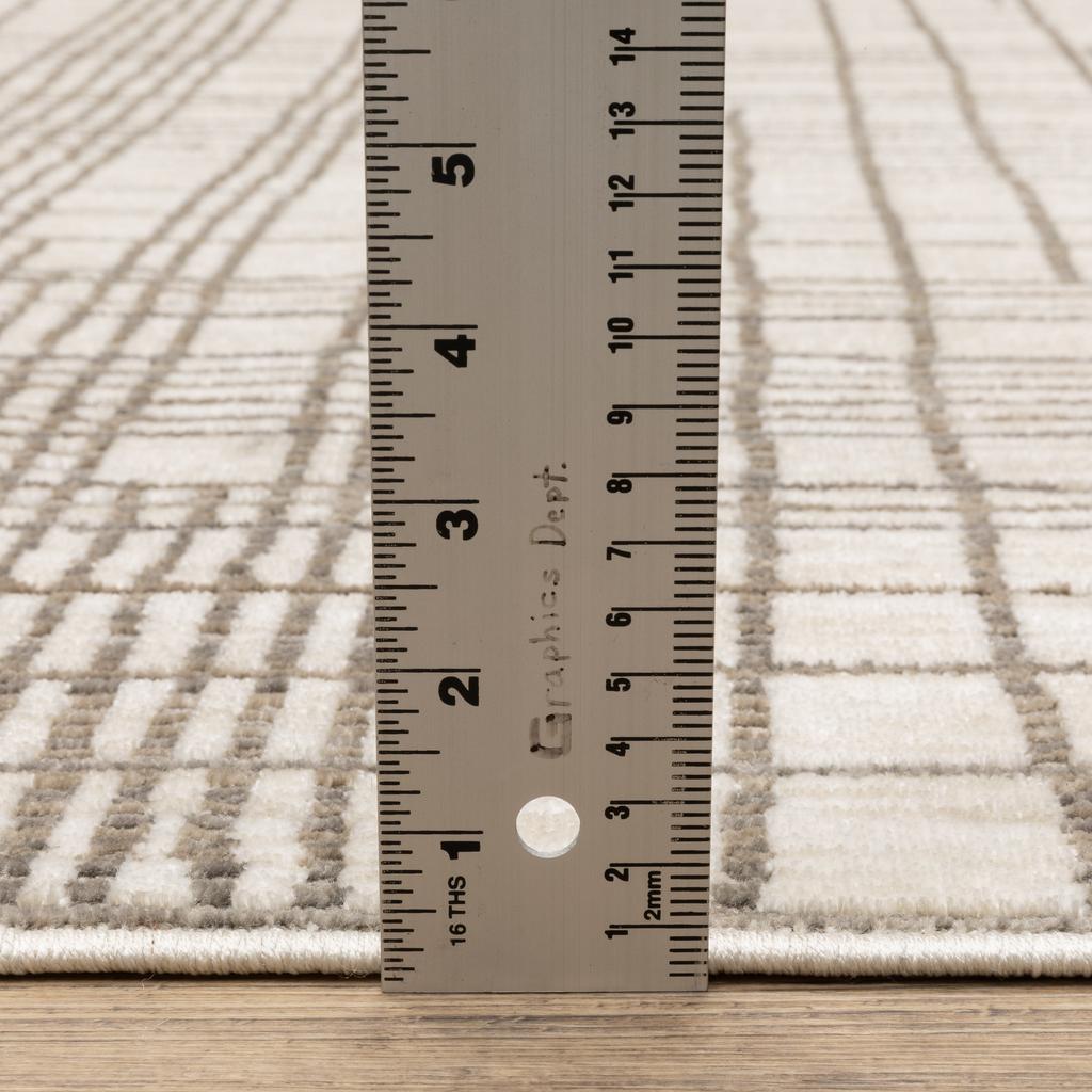 Oriental Weavers Hunter HNT01 Ivory Rectangle Indoor Area Rug Geometric Pattern-