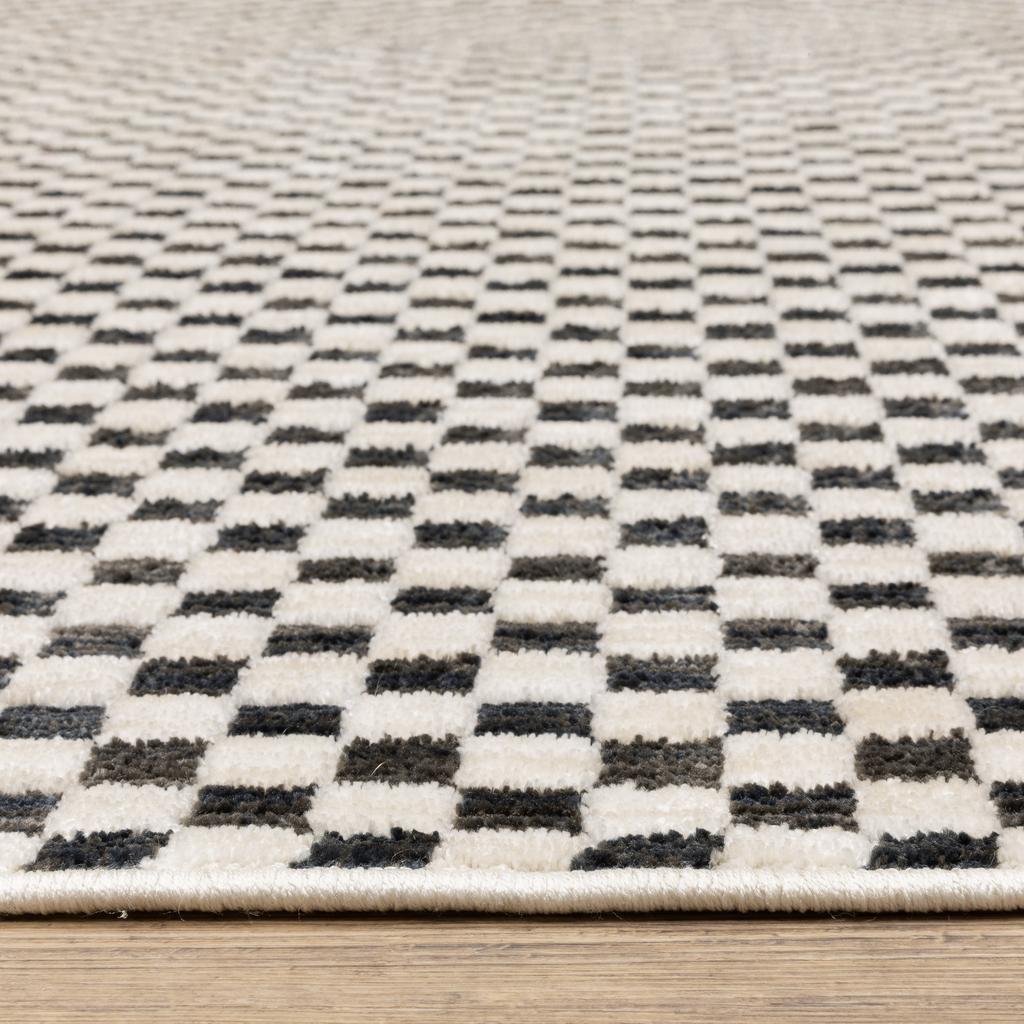 Oriental Weavers Hunter HNT02 Black Rectangle Indoor Runner Geometric Pattern-