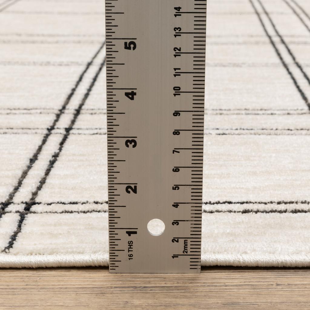 Oriental Weavers Hunter HNT07 Beige Rectangle Indoor Runner Geometric Pattern-