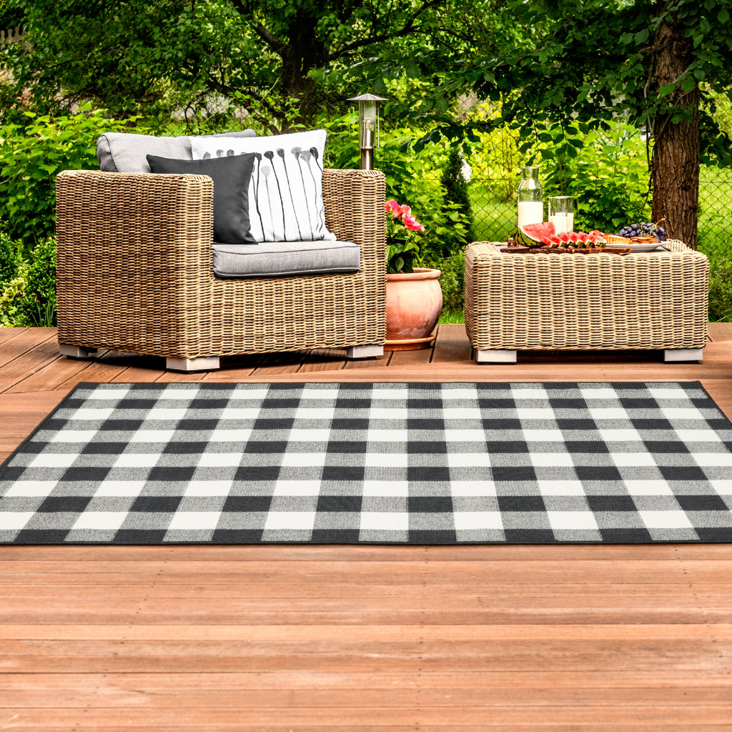 Oriental Weavers Marina 1932K Black/Ivory Rectangle Indoor / Outdoor Area Rug - Stain Resistant Machine Made Patio Rug with Geometric Pattern