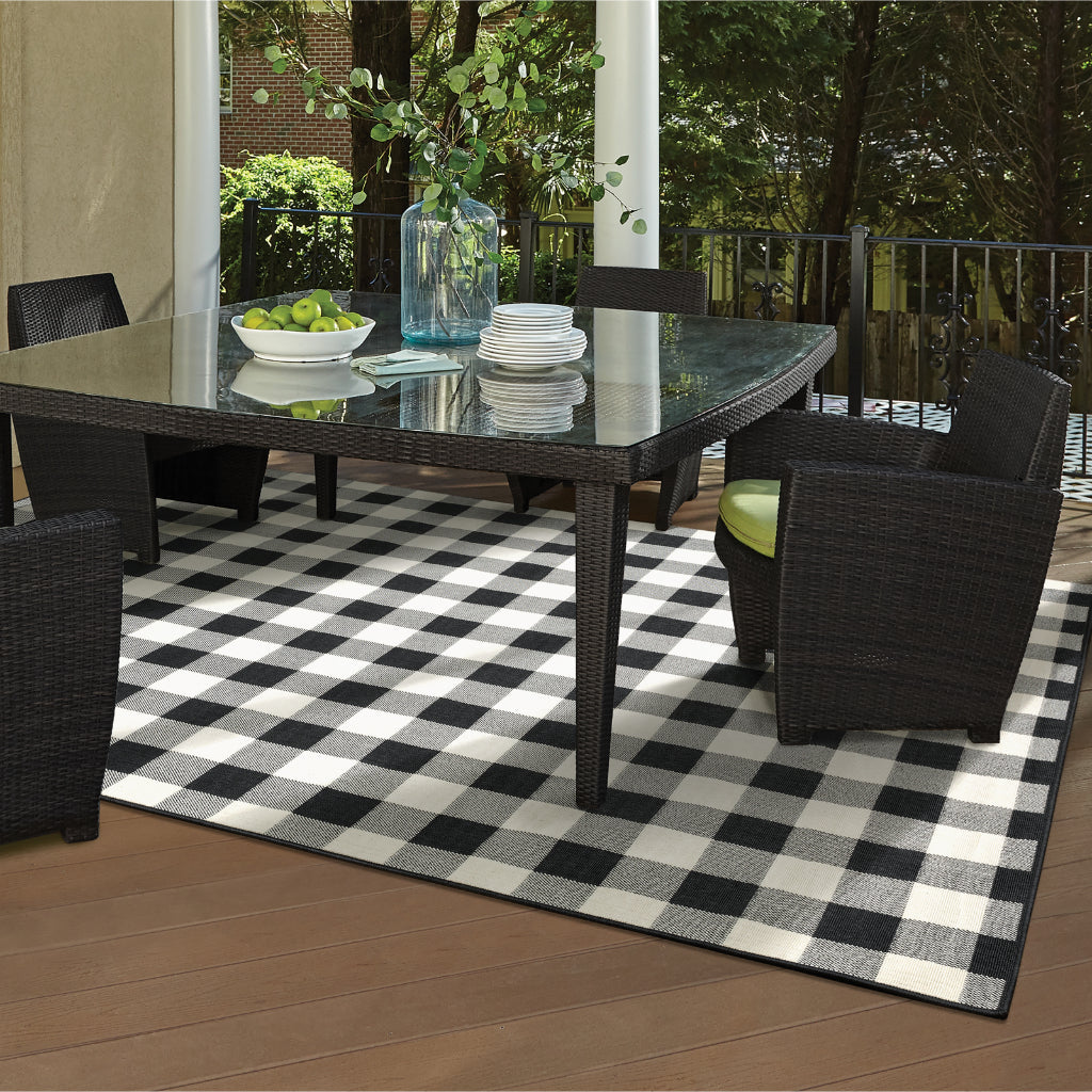 Oriental Weavers Marina 1932K Black/Ivory Rectangle Indoor / Outdoor Area Rug - Stain Resistant Machine Made Patio Rug with Geometric Pattern