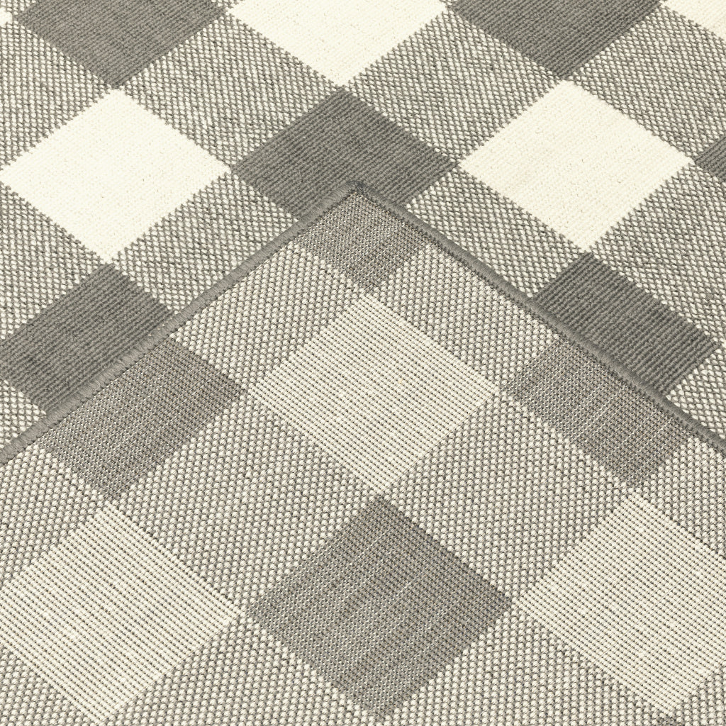 Oriental Weavers Marina 2598W Grey/Ivory Rectangle Indoor / Outdoor Area Rug - Stain Resistant Machine Made Patio Rug with Geometric Pattern