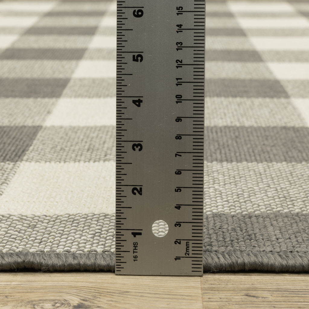 Oriental Weavers Marina 2598W Grey/Ivory Rectangle Indoor / Outdoor Area Rug - Stain Resistant Machine Made Patio Rug with Geometric Pattern