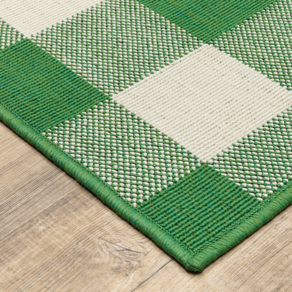 Oriental Weavers Meridian 2598G Green/Ivory Rectangle Indoor / Outdoor Runner - Trendy Stain Resistant Machine Made Entryway &amp; Hallway Runner with Geometric Pattern