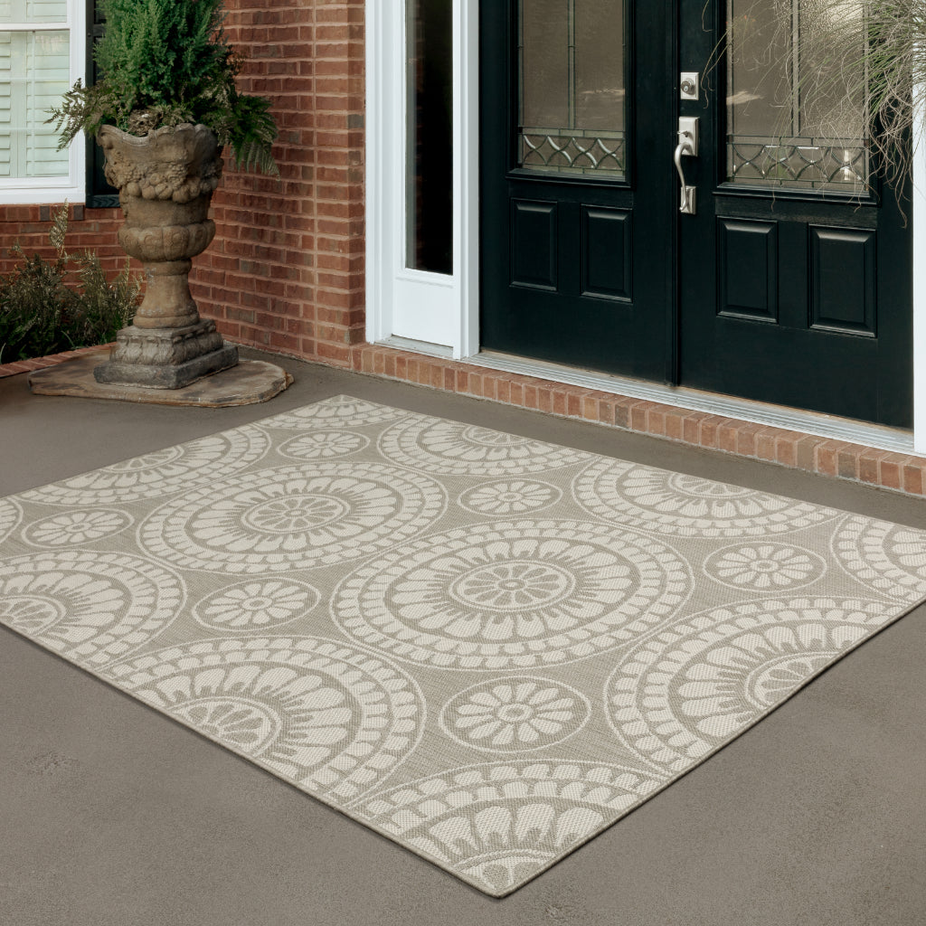 Oriental Weavers Portofino 1832H Grey/Ivory Rectangle Indoor / Outdoor Area Rug - Stain Resistant Machine Made Patio Rug-