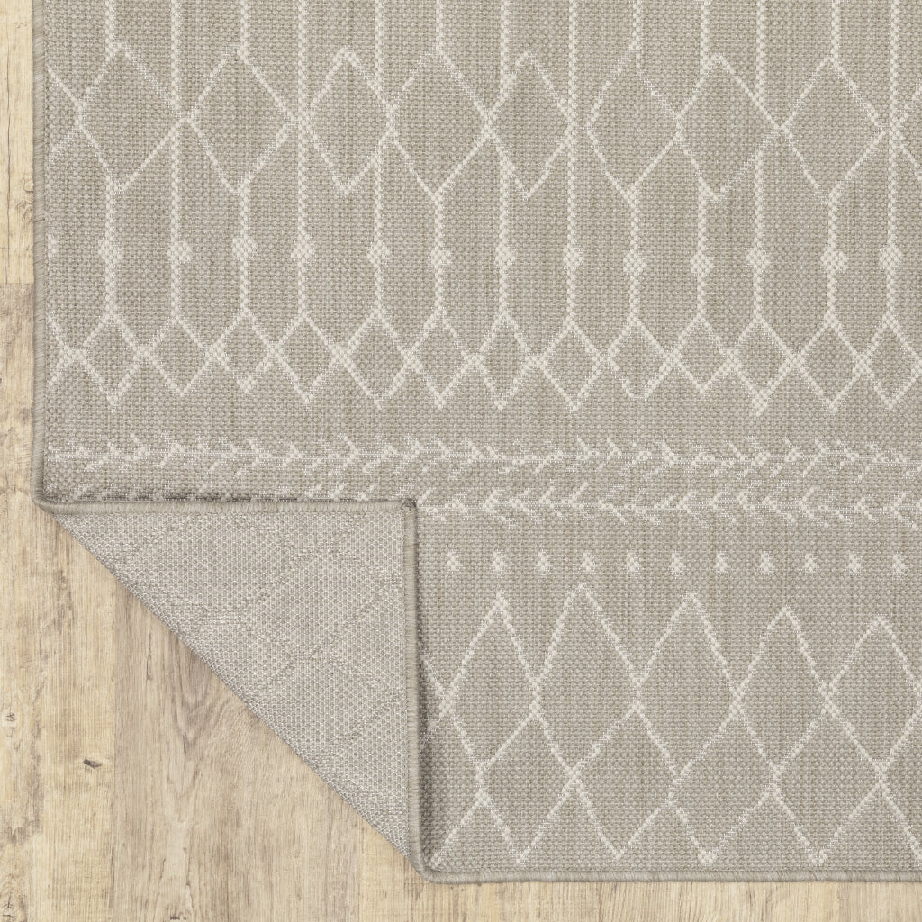 Oriental Weavers Portofino 670H4 Grey/Ivory Rectangle Indoor / Outdoor Area Rug - Stain Resistant Machine Made Patio Rug