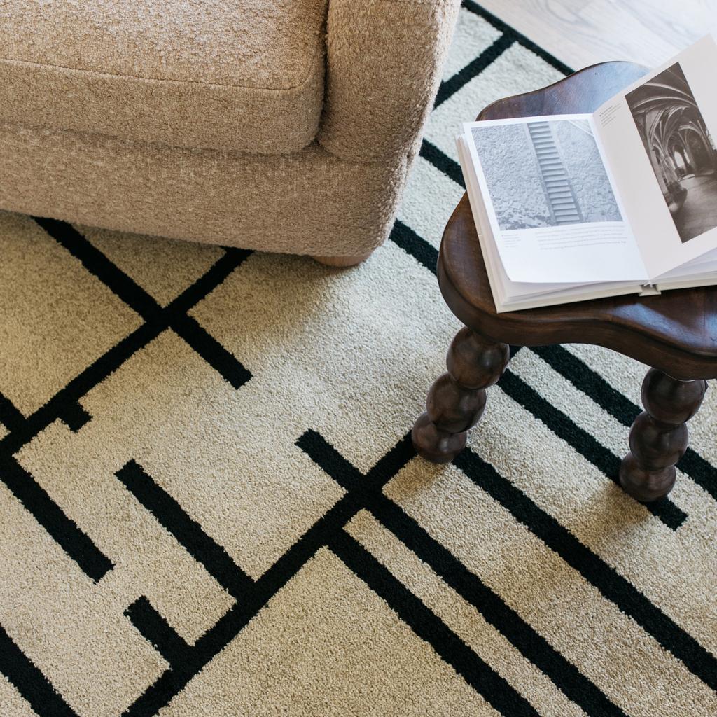 Oriental Weavers Quinn QUI03 Beige Rectangle Indoor Area Rug Geometric Pattern-