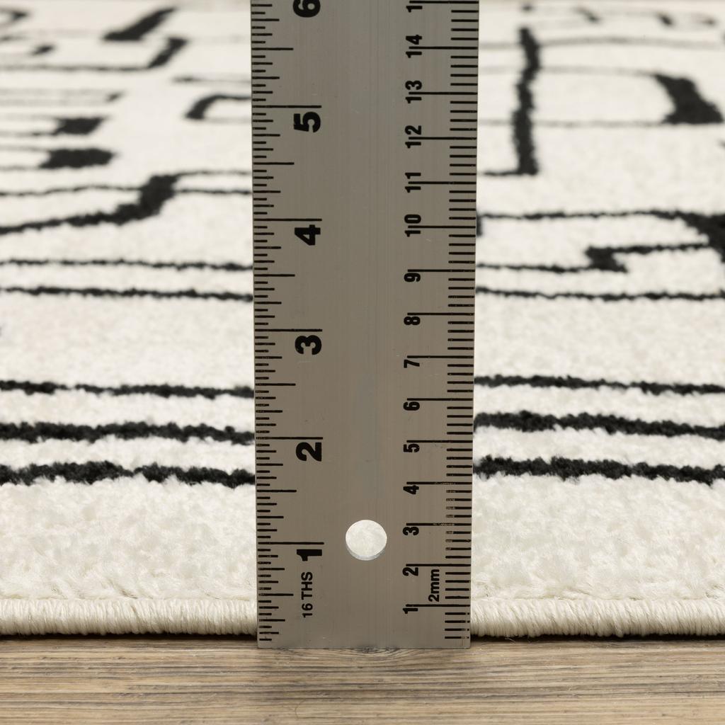 Oriental Weavers Quinn QUI11 Beige Rectangle Indoor Runner Geometric Pattern-