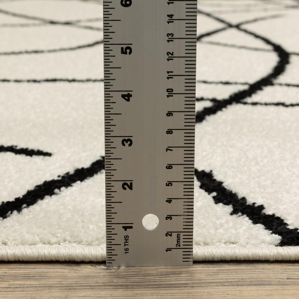 Oriental Weavers Quinn QUI12 Beige Rectangle Indoor Area Rug Abstract Pattern-