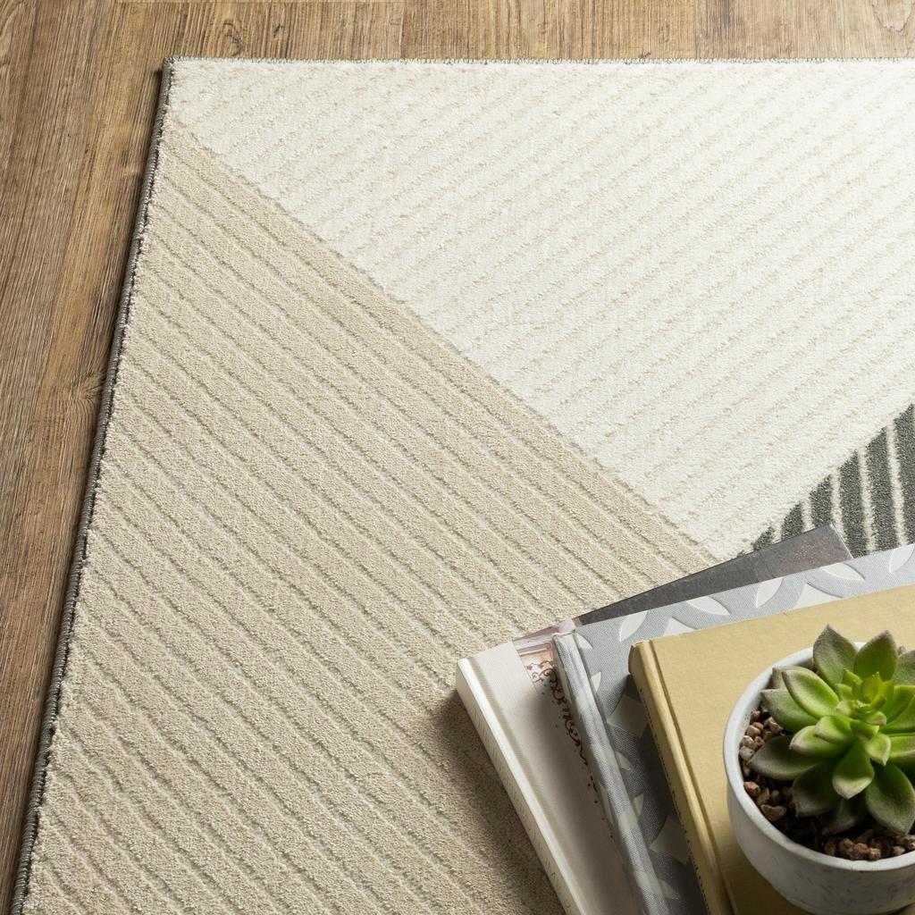 Oriental Weavers Raylan RAY07 Ivory Rectangle Indoor Runner Geometric Pattern-