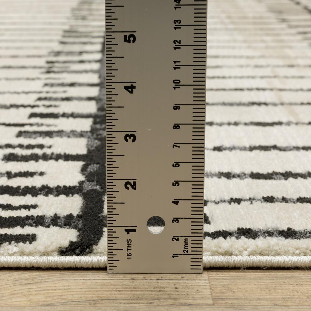 Oriental Weavers Raylan RAY11 Ivory Rectangle Indoor Area Rug Geometric Pattern-