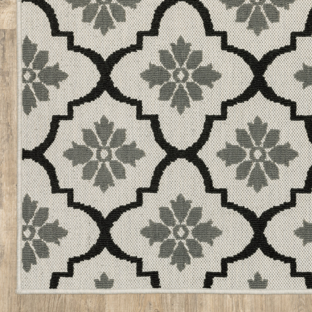 Oriental Weavers Torrey 5562E Light Grey/Black Rectangle Indoor / Outdoor Runner - Stain Resistant Machine Made Entryway &amp; Hallway Runner with Geometric Pattern
