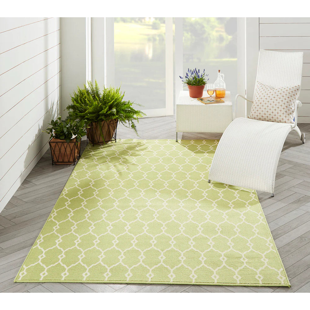 Momeni Baja BAJ-2 Green Indoor / Outdoor Rug & Runner - Sun and Fade Resistant All-Weather Rug with Low Pile and Geometric Design-